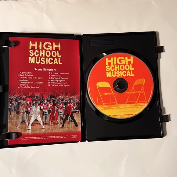 Disney’s High School Musical Encore Ed. & High School Musical 2 Extended Ed. DVD - Picture 3 of 4